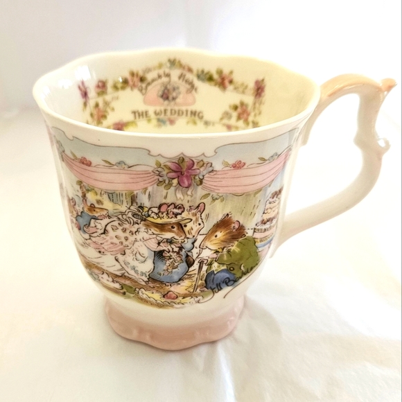 "The Wedding" mug from the Brambly Hedge series by Royal Doulton. - Picture 2 of 7